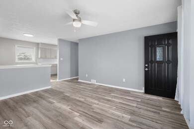 5546 Denoise St, Columbus, IN 47201 - photo 4