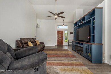 6038 W Paradise Ln, Glendale, AZ 85306 - photo 7