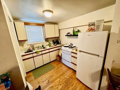 105 Chestnut St unit 2B, Brookline, MA 02445 - photo 5