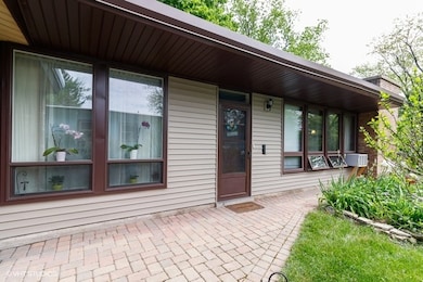 18413 Argyle Ave, Homewood, IL 60430 - photo 2