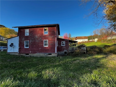 600 Manor St, Marion Center, PA 15759 - photo 5