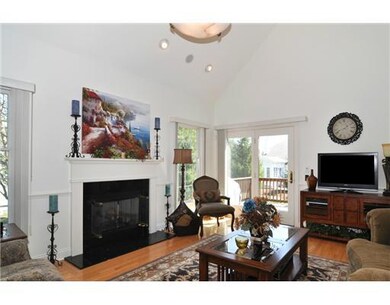 25 Field Stone Dr unit 13, East Greenwich, RI 02818 - photo 2