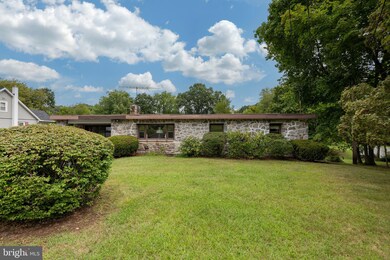 1071 Favinger Rd, Pottstown, PA 19465 - photo 2