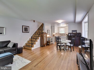 122 E Taylor Run Pkwy, Alexandria, VA 22314 - photo 3