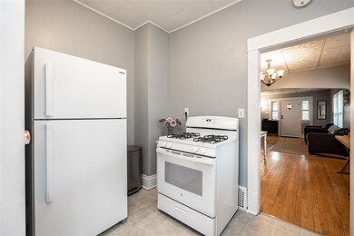 1126 E Ave NW, Cedar Rapids, IA 52405 - photo 7