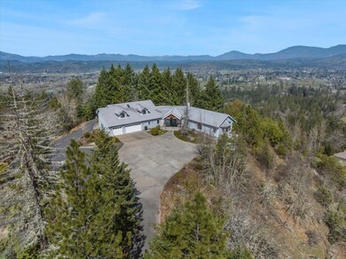 3601 Campus View Dr, Grants Pass, OR 97527 - photo 3