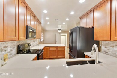 7 - Kitchen