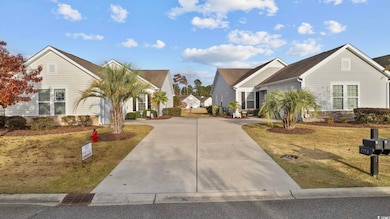 View of front facade with a front lawn