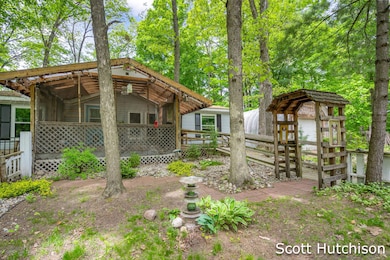 3-web-or-mls-3951 Marshall-3