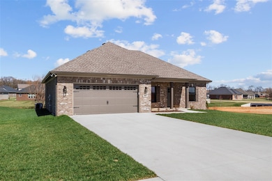 607 Thoroughbred Way, Franklin, KY 42134 - photo 3