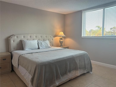 2755 Coconut Bay Ln unit 1313 (3M), Sarasota, FL 34237 - photo 7