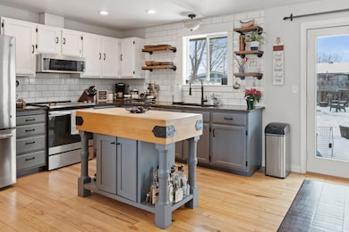 3226 SW Pumice Place, Redmond, OR 97756 - photo 5