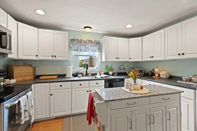 159 Marlborough Rd, Salem, MA 01970 - photo 5