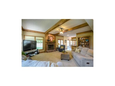 Great natural light in living room