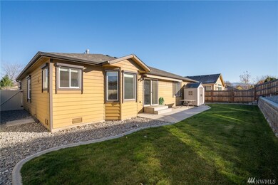 1382 Boulder Loop, East Wenatchee, WA 98802 - photo 6