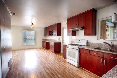 14137 Arrowhead Dr, Victorville, CA 92395 - photo 6