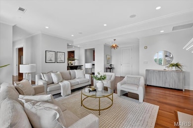 155 Carondelet Plaza unit 600, Saint Louis, MO 63105 - photo 5