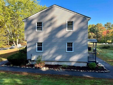 34 Boulder Dr, Londonderry, NH 03053 - photo 4
