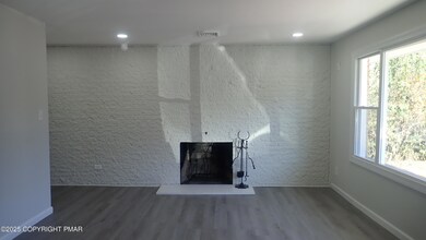 2556 N Delaware Dr, Mount Bethel, PA 18343 - photo 7