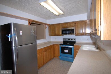 10658 Joyceton Dr, Upper Marlboro, MD 20774 - photo 3