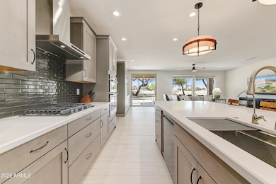 Modern Cooktop & Custom Backsplash