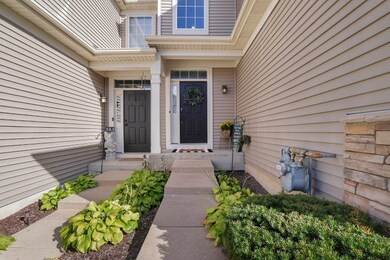 585 S Jade Ln unit 1003, Round Lake, IL 60073 - photo 2