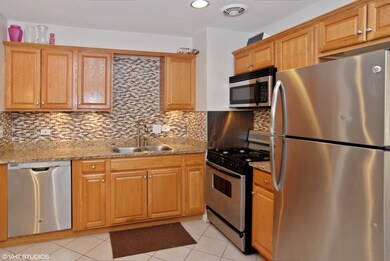 9857 Drury Ln, Westchester, IL 60154 - photo 5