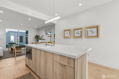 8314 28th Ave NE, Seattle, WA 98115 - photo 5