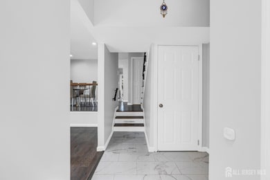 83 Pheasant Run, Edison, NJ 08820 - photo 6