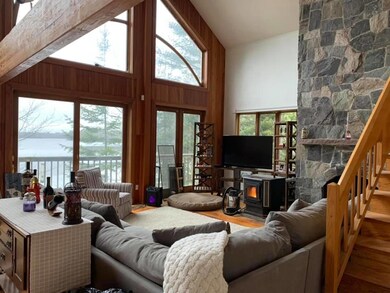 Morrison livingroom2