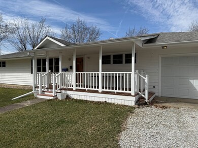 205 N Campbell St, Edina, MO 63537 - photo 2