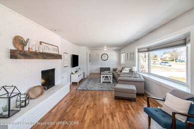 Living/Dining Area