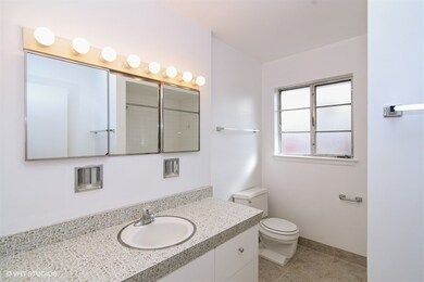 1332 Greenwillow Ln unit 1, Glenview, IL 60025 - photo 6