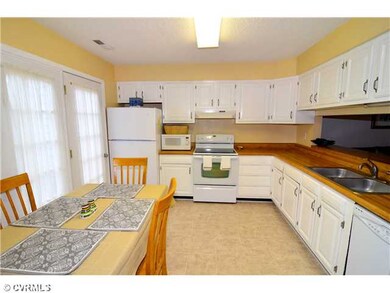 Cafeteria/Kitchen