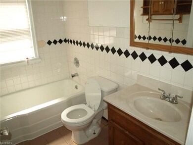 Lower bath--nicely updated