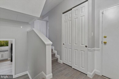 11554 Rolling Green Ct unit 101, Reston, VA 20191 - photo 6