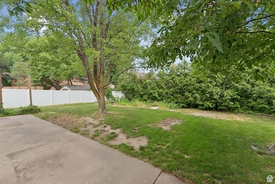 1212 Pinehurst Cir, Farmington, UT 84025 - photo 6