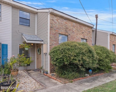 110 S Saint Pierre St, Broussard, LA 70518 - photo 2