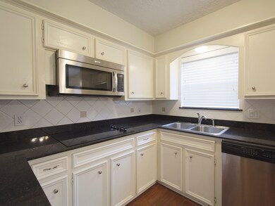 5627 Long Creek Ln, Houston, TX 77088 - photo 4