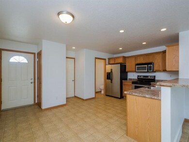 Good sized eat-in kitchen with breakfast bar