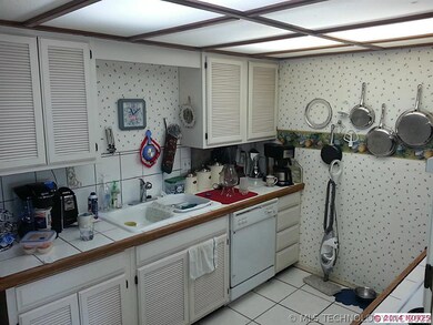 701 W Albuquerque St, Broken Arrow, OK 74011 - photo 6