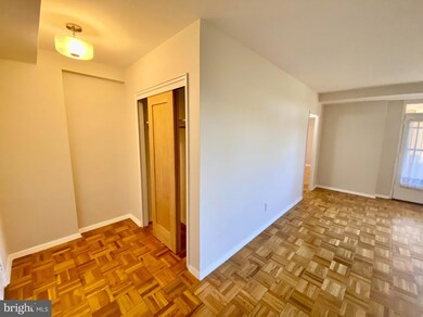 Essex unit 610, Washington, DC 20008 - photo 4