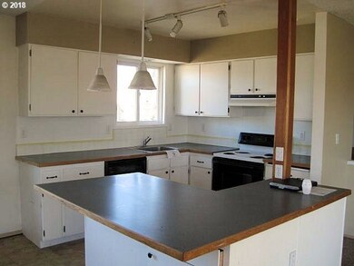 645 Wasco Dr, the Dalles, OR 97058 - photo 6