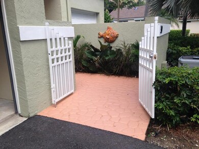 39 S Lakeshore Dr, Hypoluxo, FL 33462 - photo 2