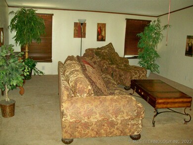 ALL FURNITURE STAYS