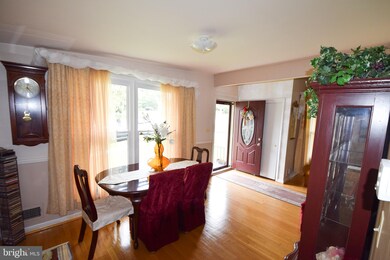 1305 Glenmont Rd, Baltimore, MD 21239 - photo 6