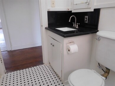 2502 Driscoll St unit 2, Houston, TX 77019 - photo 3