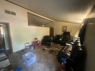 320 Florence St, Columbus, MS 39702 - photo 2