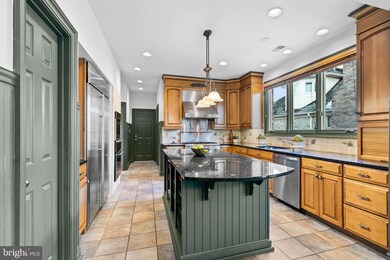 9900 Avenel Farm Dr, Potomac, MD 20854 - photo 7