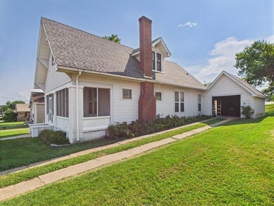 611 Cedar Ave, Cabool, MO 65689 - photo 3